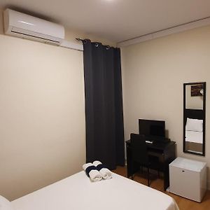 Standard Zimmer mit Kingsize-Bett